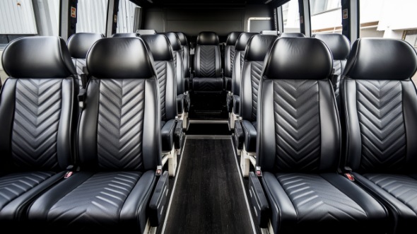 28 passenger minibus rental altamonte springs